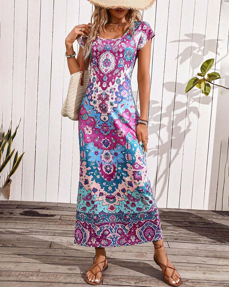 Kleurrijke casual jurk met print en splitten