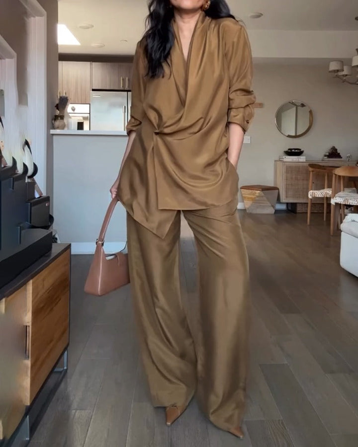 Julia | Twee-delige set van shirt en broek in de mode