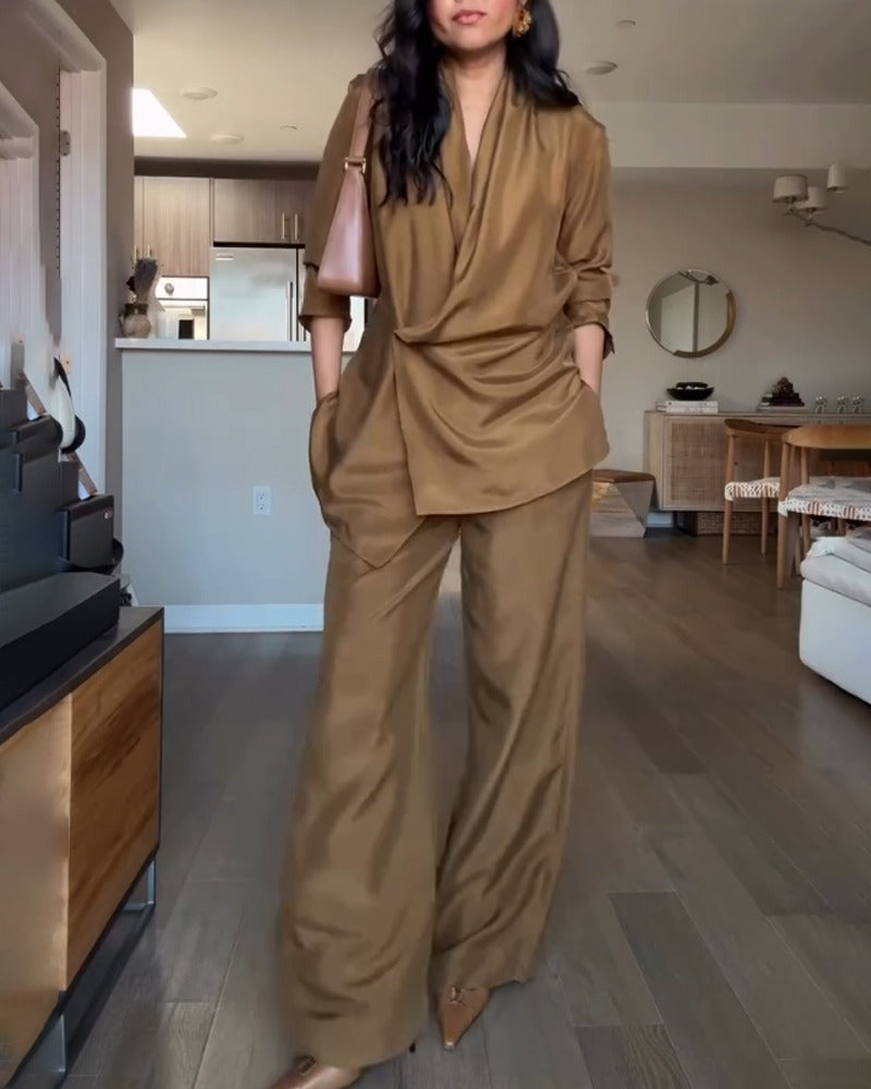 Julia | Twee-delige set van shirt en broek in de mode