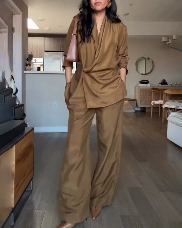 Julia | Twee-delige set van shirt en broek in de mode
