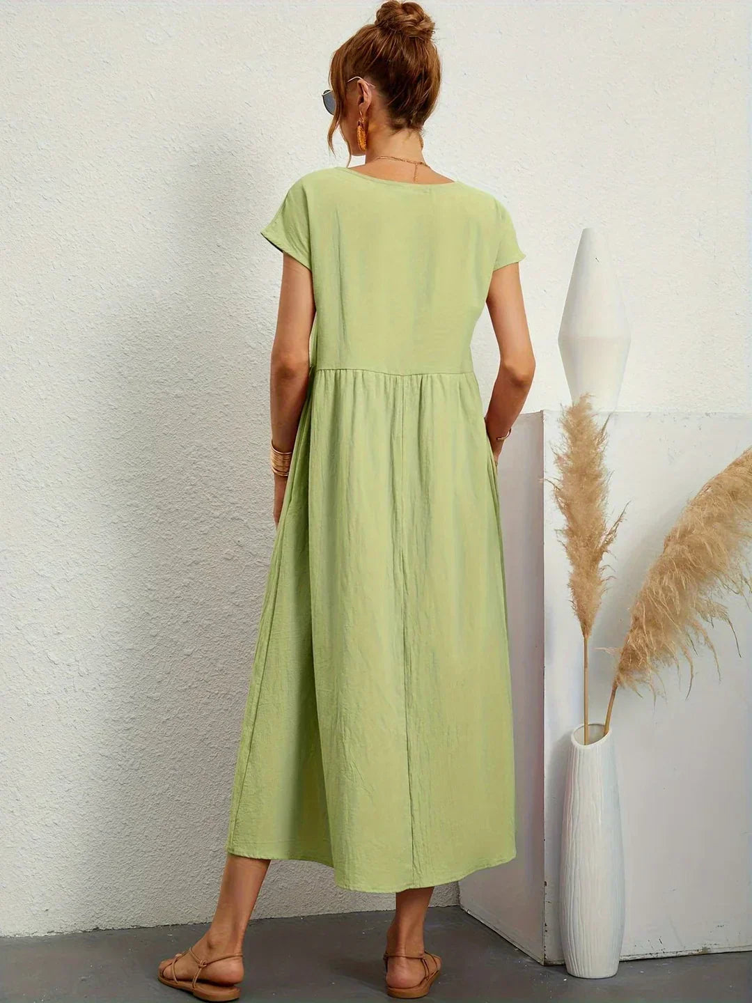 Gabrielle | Midi jurk met tijdloze elegantie