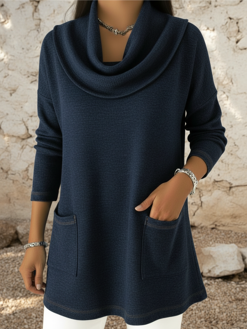 Sofie – Trui met colhals en voorzakken