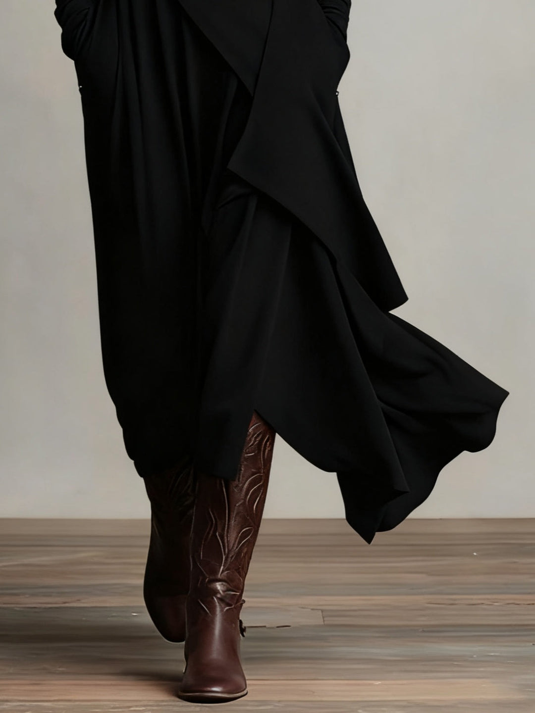 Vivienne | Asymmetrische Maxi-jurk met Hoge Hals
