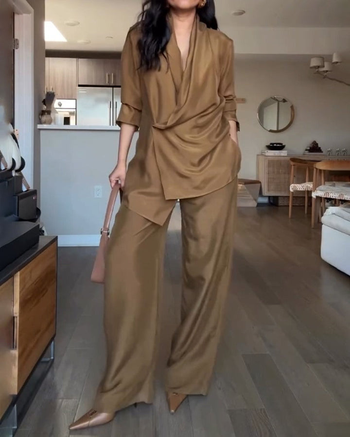Julia | Twee-delige set van shirt en broek in de mode