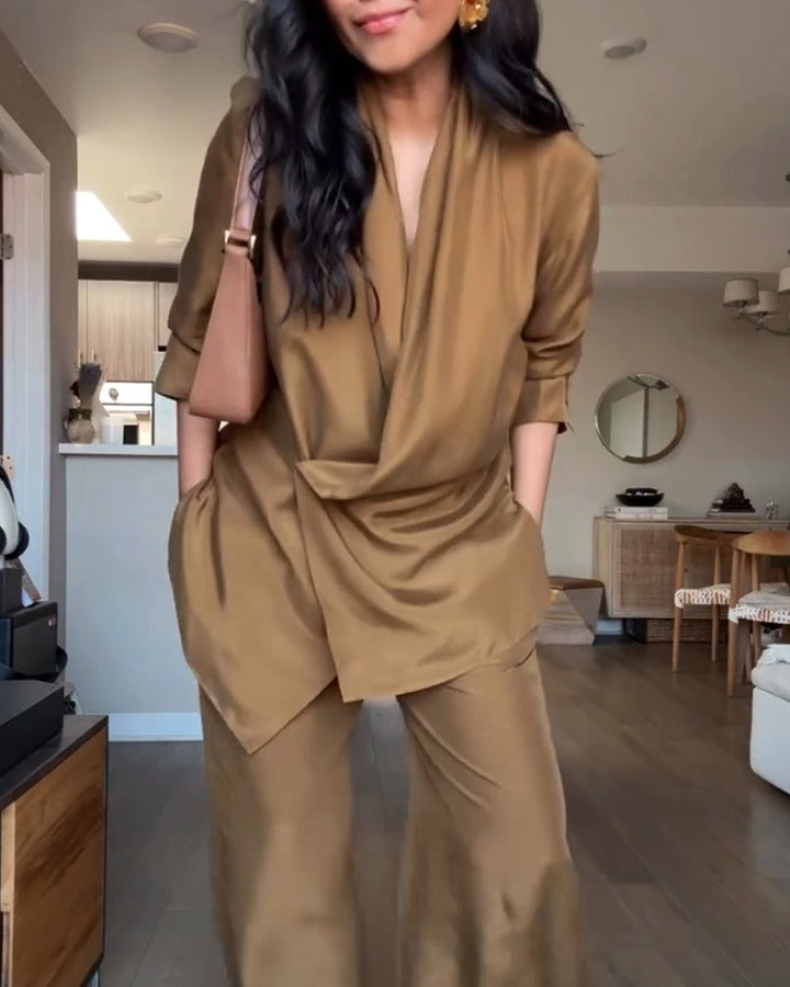 Julia | Twee-delige set van shirt en broek in de mode