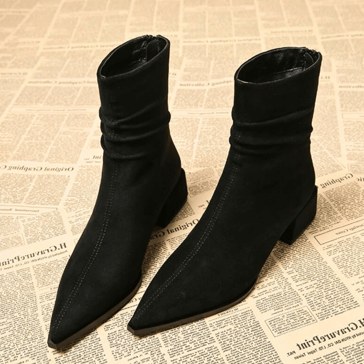 FLEUR | Damesboot met Puntige Neus en Comfortabele Blokhak