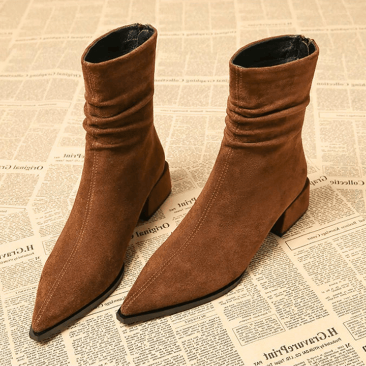 FLEUR | Damesboot met Puntige Neus en Comfortabele Blokhak