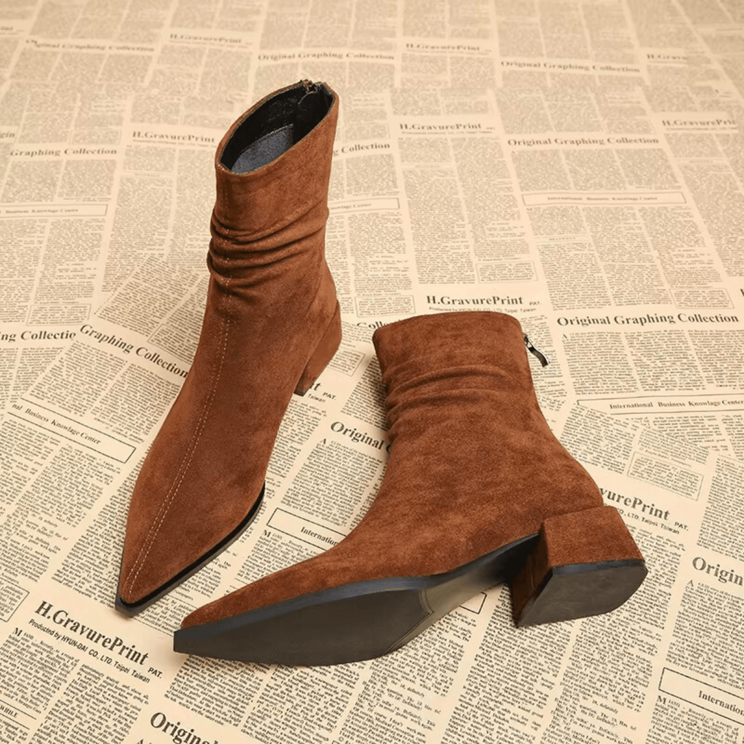 FLEUR | Damesboot met Puntige Neus en Comfortabele Blokhak