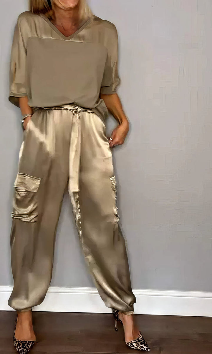 AMELIA | Compleet Twee Stukken Blouse en Cargo Broek Chic